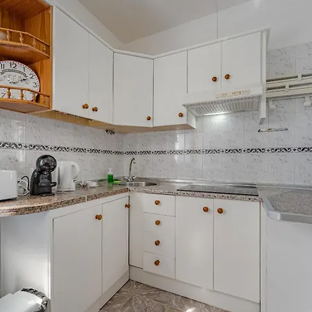 Sea View Red Summer Breeze Apartament