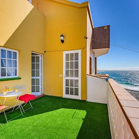 Sea View Red Summer Breeze Apartament