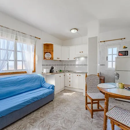 Sea View Red Summer Breeze Apartment Arico